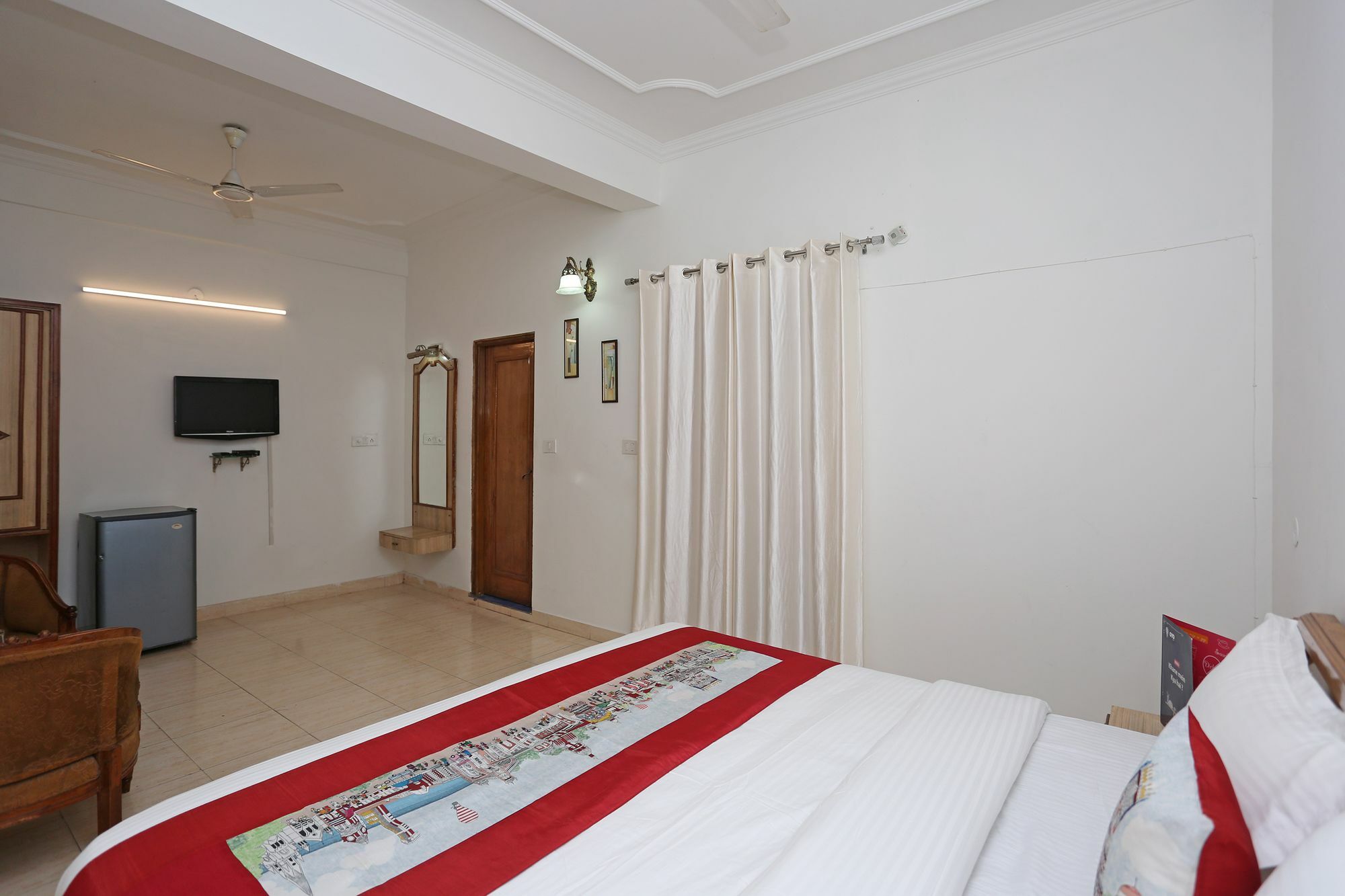 Oyo 10072 Hotel Amrit Regency Dehradun Exterior photo